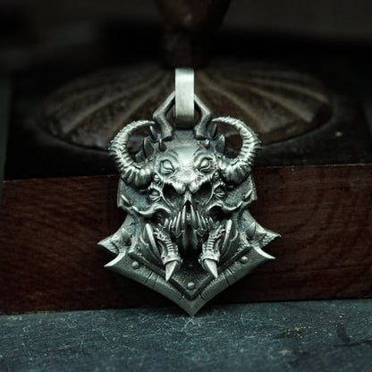 Cthulhu Demon 925 Silver Pendant Necklace - Cthulhu's Armor Helmet - Gothic Mythology Silver Pendant Jewelry