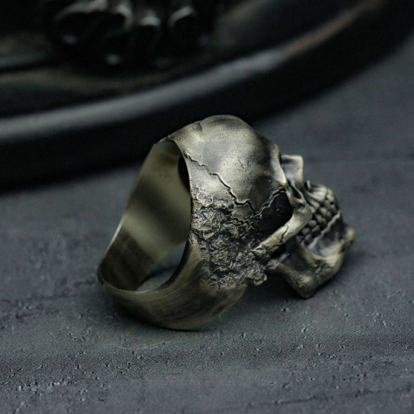 Battle-damaged skull Unique Heavy Sugar Skull Ring Santa Muerte Keith Richards mens skull biker masonic Statement keith richards Ring