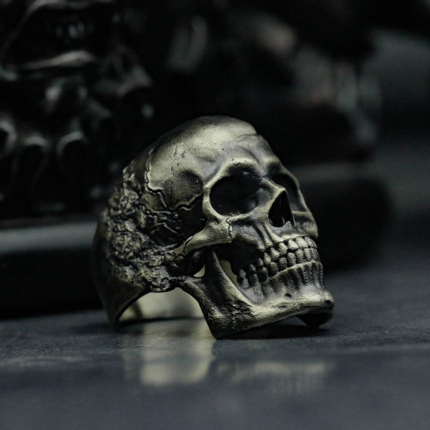 Battle-damaged skull Unique Heavy Sugar Skull Ring Santa Muerte Keith Richards mens skull biker masonic Statement keith richards Ring