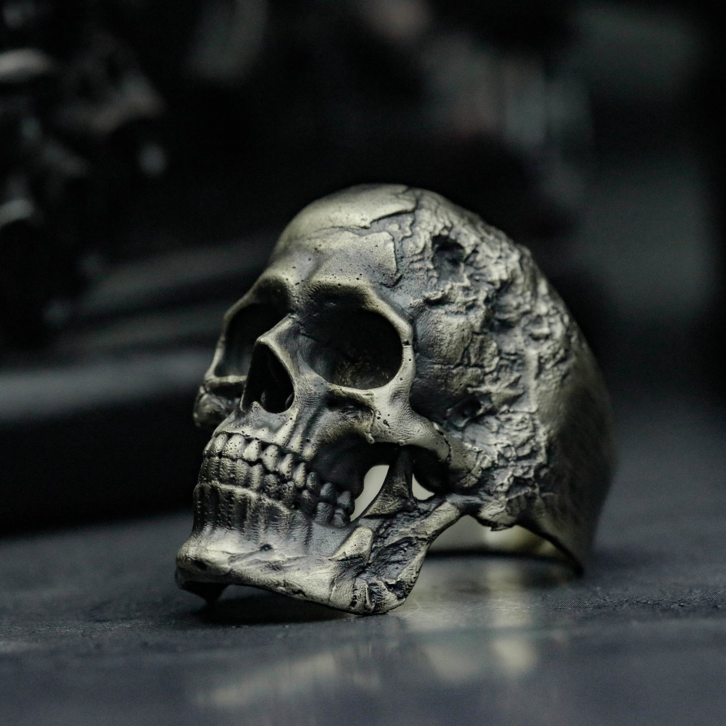 Battle-damaged skull Unique Heavy Sugar Skull Ring Santa Muerte Keith Richards mens skull biker masonic Statement keith richards Ring