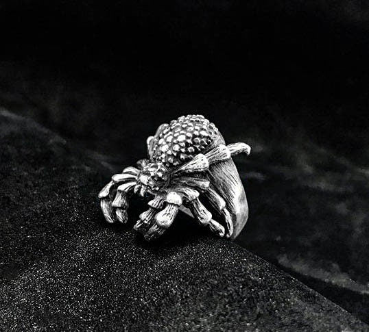 Large Spider Ring - Hand Cast Spider Ring - Realistic Spider Ring for Men - Vintage Creative Spider Jewelry - Sterling Silver Insect Ring