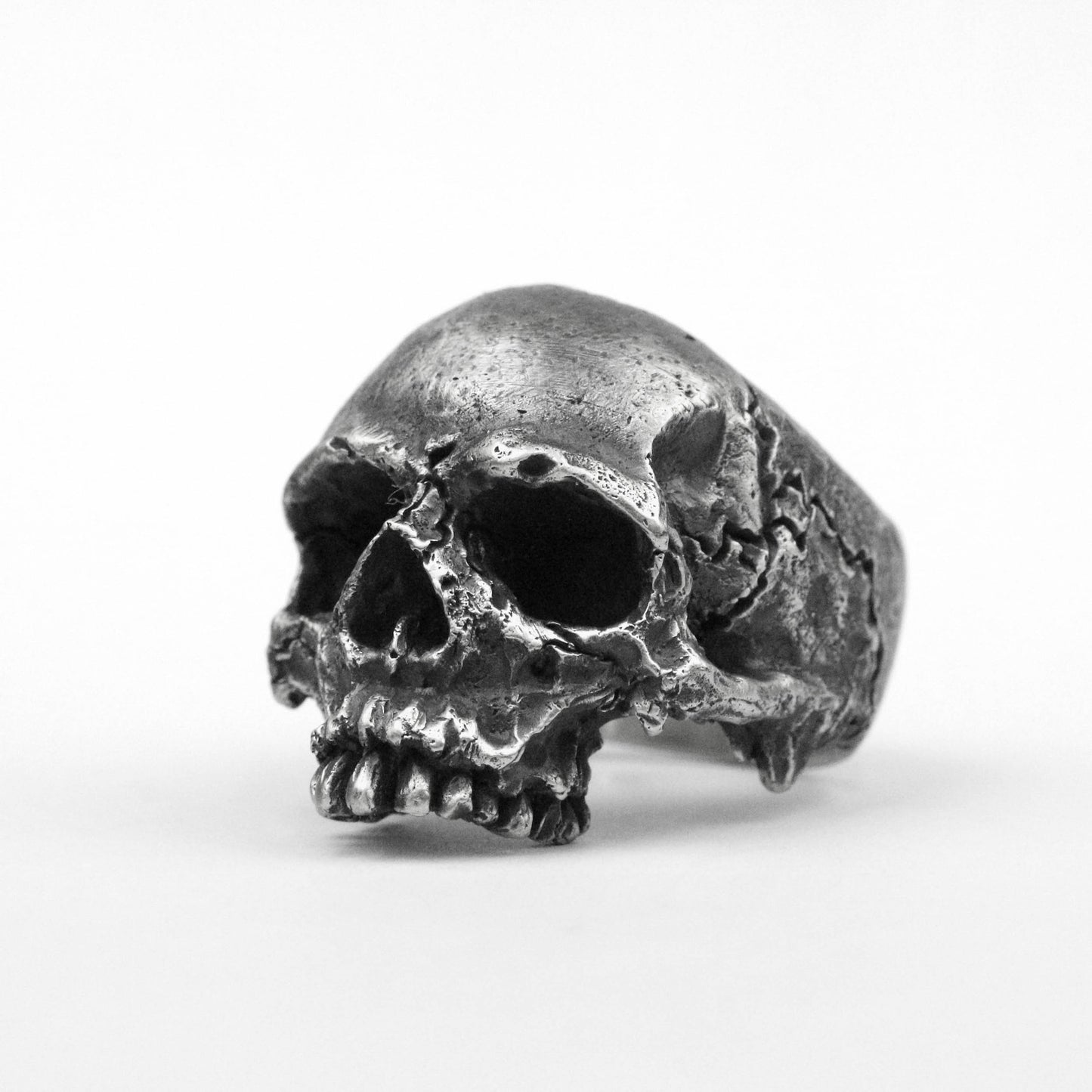 skull ring Unique Battle-damaged skull Unique Heavy Sugar Skull Ring Santa Muerte Keith Richards half jaw mens skull bike ring