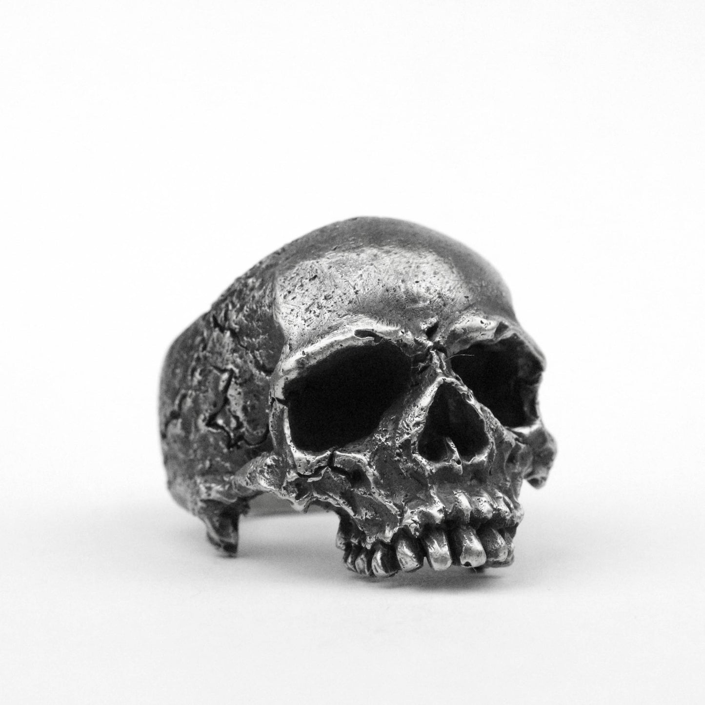 skull ring Unique Battle-damaged skull Unique Heavy Sugar Skull Ring Santa Muerte Keith Richards half jaw mens skull bike ring