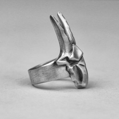 Geometric Goat Head Ring - Ram Horn Skull Jewelry - Plain Silver Sheep Ring - Handmade Abstract Angled Sheep Head Gift - Retro Sheep Jewelry.